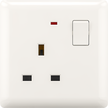 13A 250V 3 pin socket with switch(neon)